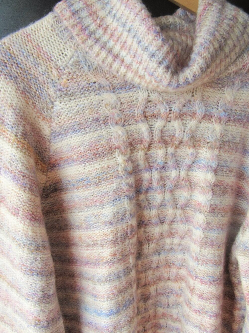 Cleo Woman's Sweater Size XLP Loose Knit, Cowl Neck, Soft Pastel Colors     U111